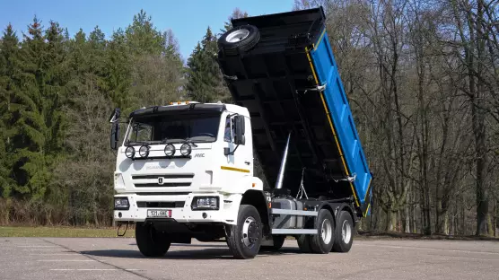 KAMAZ 6x6 65111 sklápěč