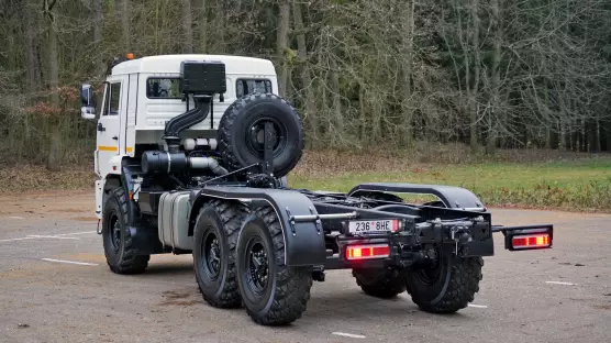 KAMAZ 6x6 43118 chassis