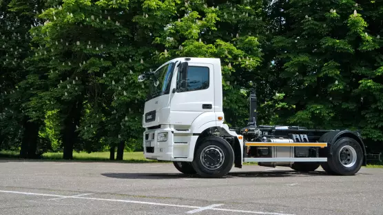 KAMAZ 53257 4x2 nosič kontejnerů
