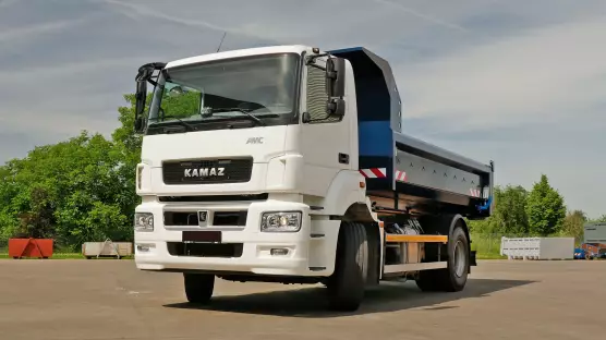 KAMAZ 53257 4x2 nosič kontejnerů