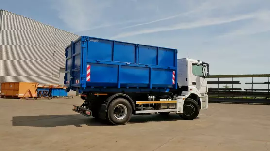KAMAZ 53257 4x2 nosič kontejnerů