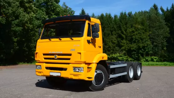 KAMAZ 6x4 6520 chassis