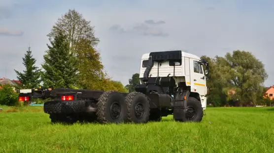KAMAZ 6x6 43118 chassis