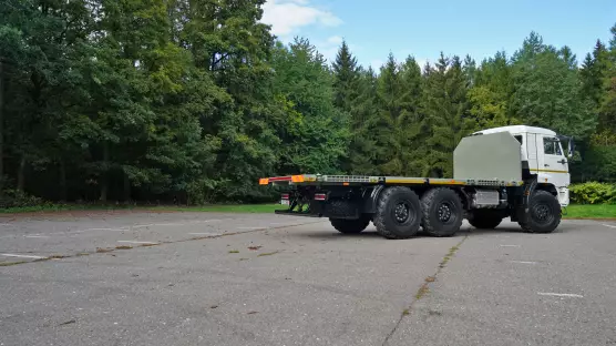 KAMAZ 6x6 43118 nosič kontejnerů