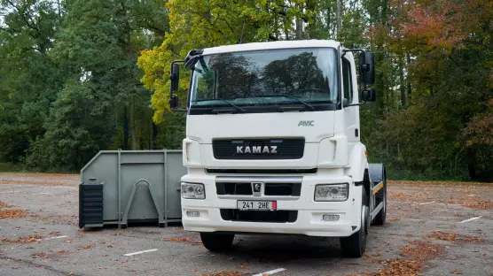 KAMAZ 53257 4x2 nosič kontejnerů