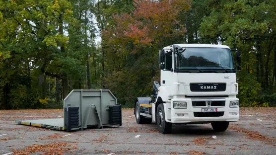 KAMAZ 53257 4x2 nosič kontejnerů