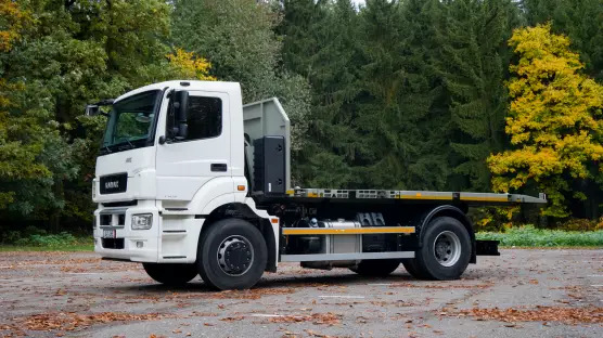 KAMAZ 53257 4x2 nosič kontejnerů