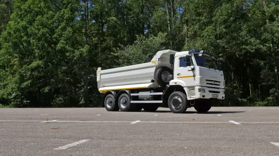 KAMAZ 6x6 65111 sklápěč