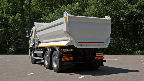 KAMAZ 6x6 65111 sklápěč