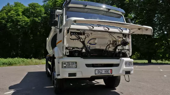 KAMAZ 6x6 65111 sklápěč